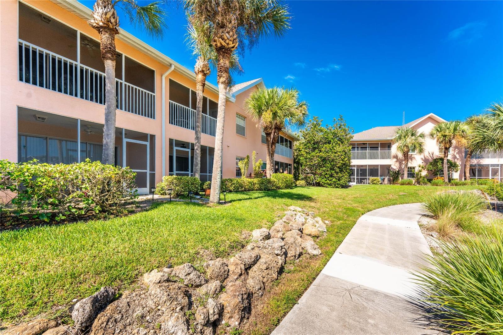 1091 LIVE OAK CIR #102, PORT CHARLOTTE, FL, 33948