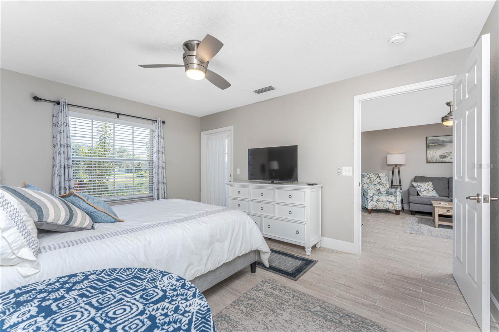 1091 LIVE OAK CIR #102, PORT CHARLOTTE, FL, 33948