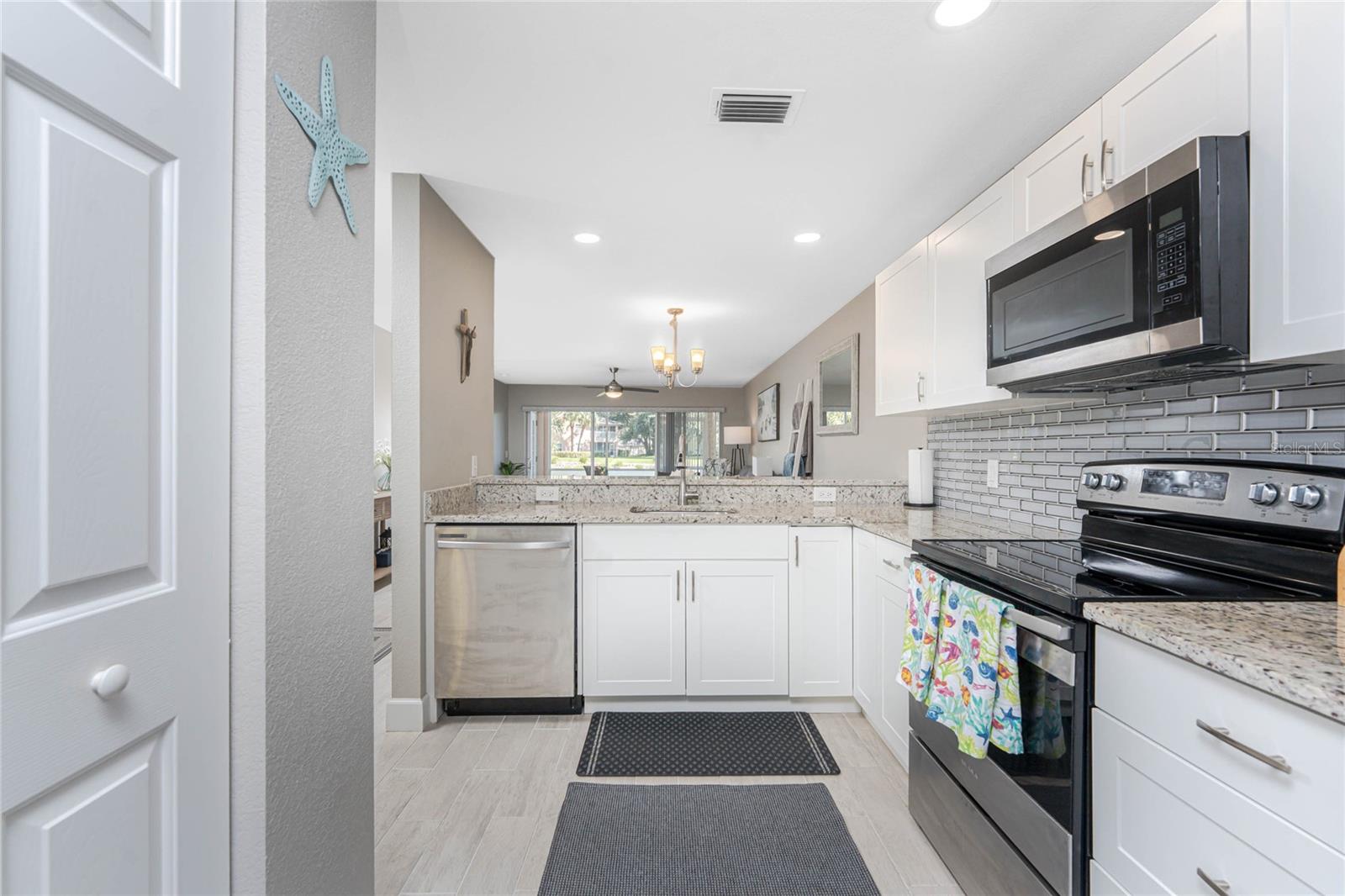 1091 LIVE OAK CIR #102, PORT CHARLOTTE, FL, 33948