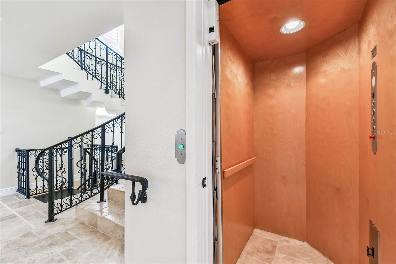 2809 SUNSET WAY, ST PETE BEACH, FL, 33706