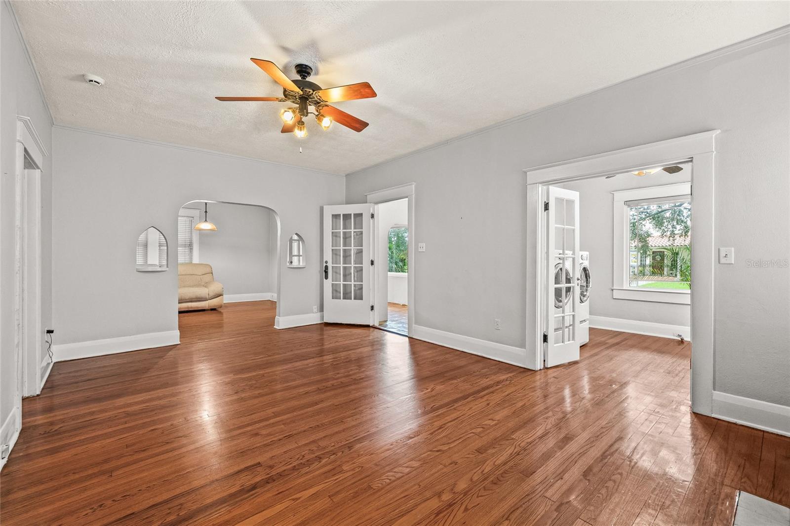 2434 W PROSPECT RD, TAMPA, FL, 33629