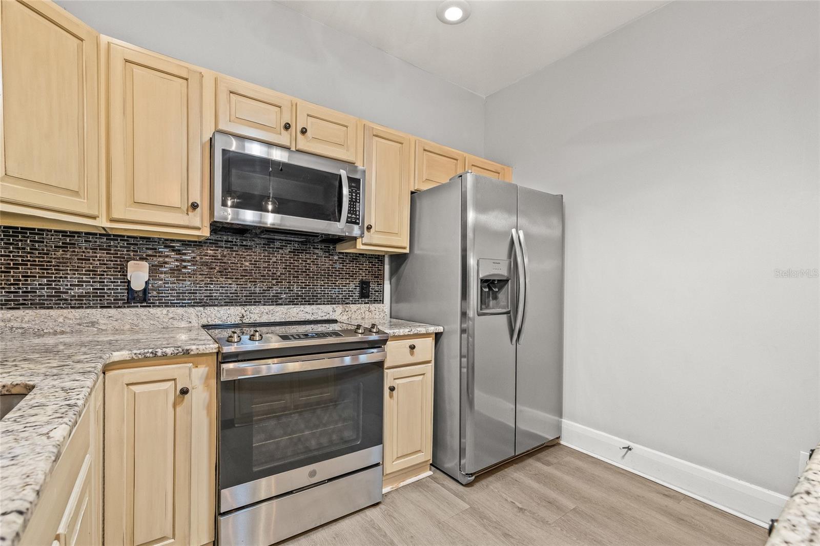 2434 W PROSPECT RD, TAMPA, FL, 33629