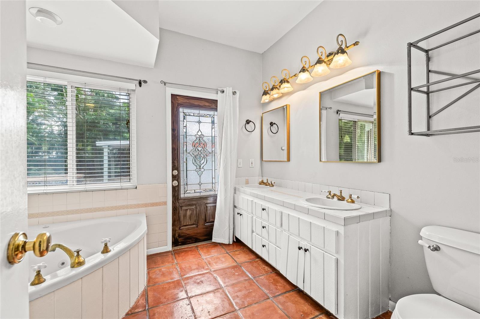 2434 W PROSPECT RD, TAMPA, FL, 33629