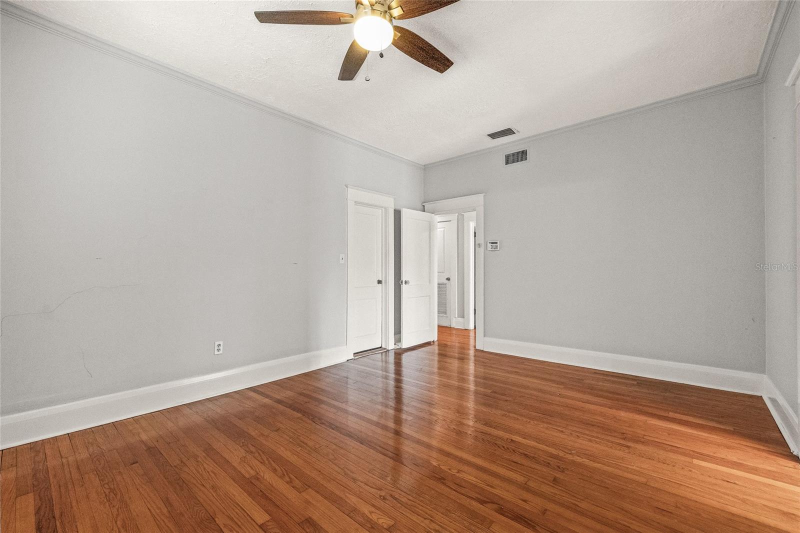 2434 W PROSPECT RD, TAMPA, FL, 33629