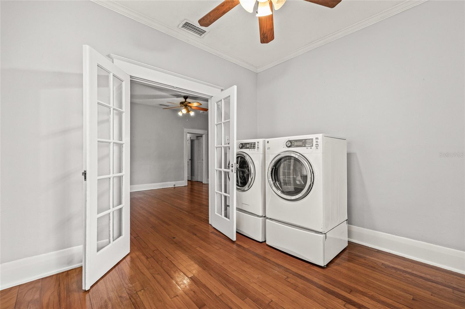 2434 W PROSPECT RD, TAMPA, FL, 33629