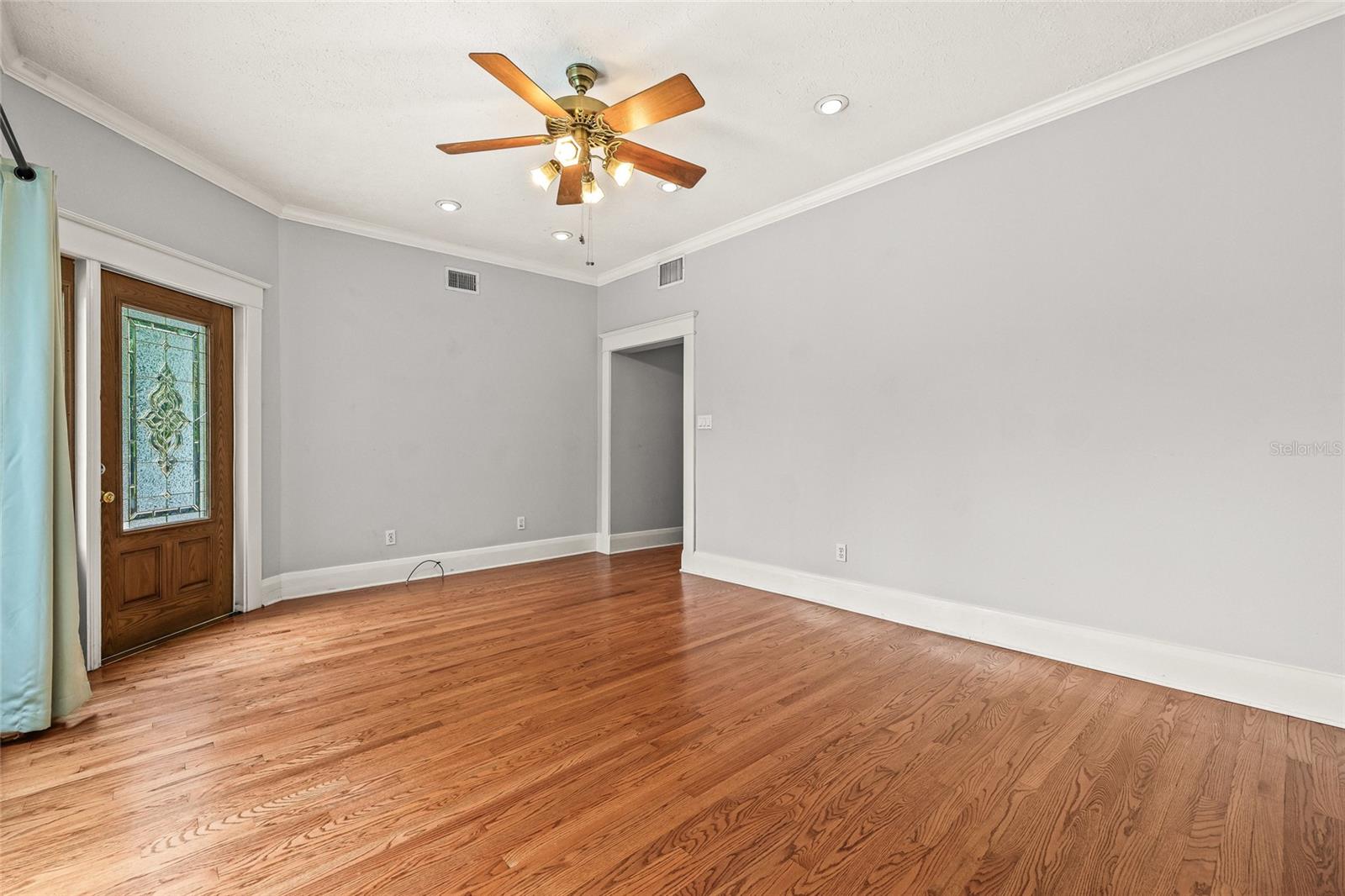 2434 W PROSPECT RD, TAMPA, FL, 33629