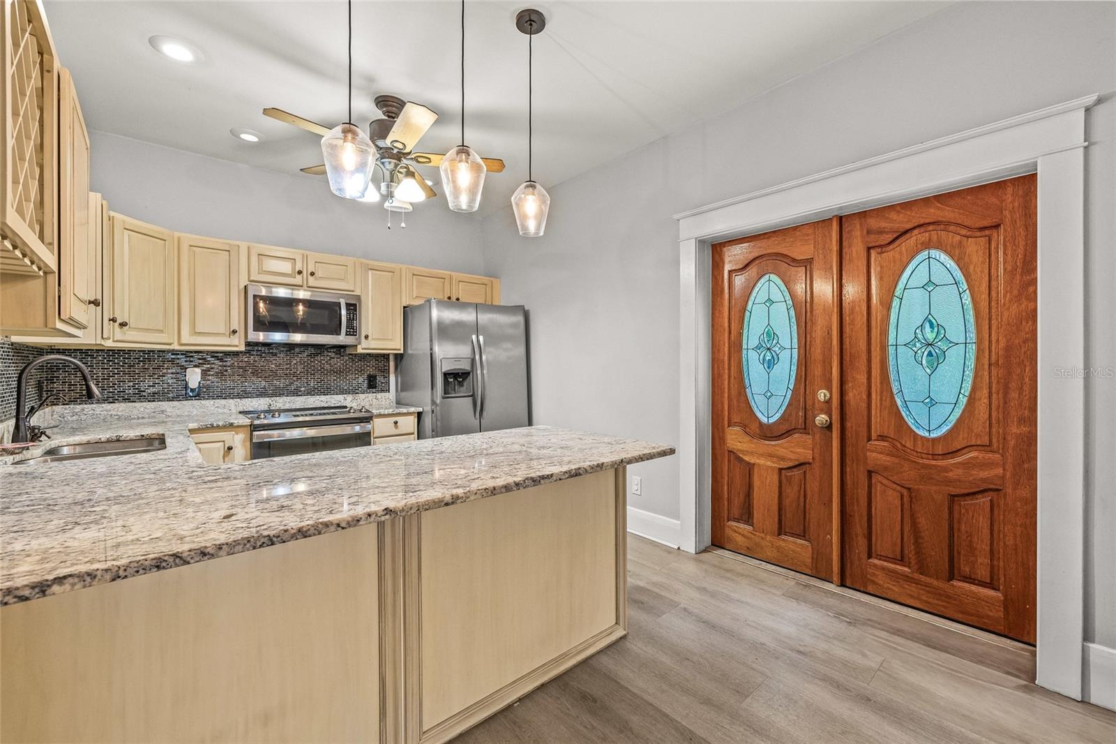 2434 W PROSPECT RD, TAMPA, FL, 33629