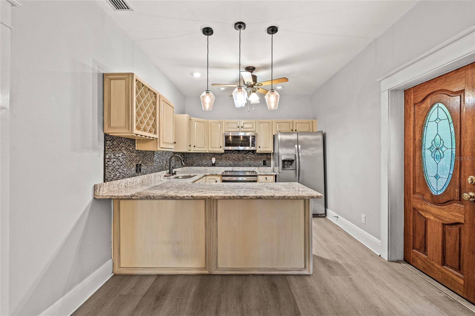 2434 W PROSPECT RD, TAMPA, FL, 33629