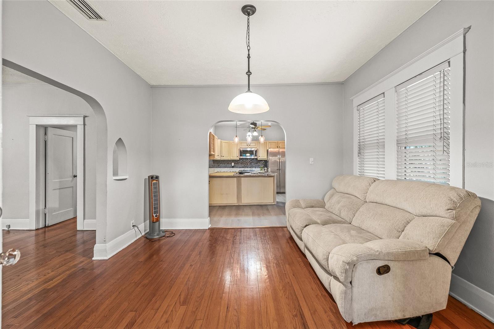 2434 W PROSPECT RD, TAMPA, FL, 33629