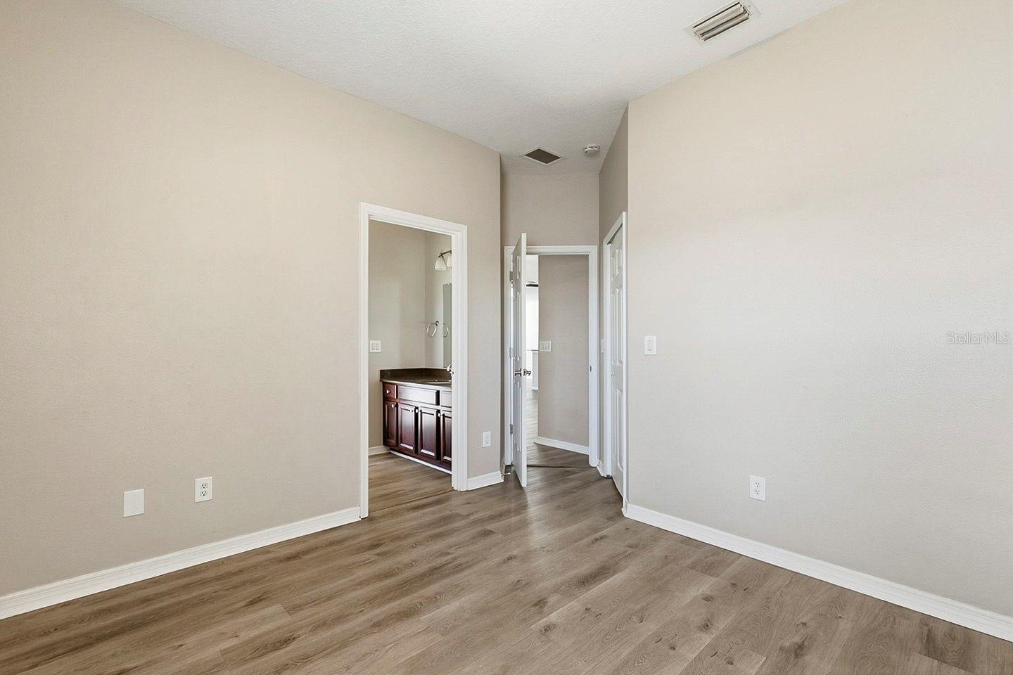 1762 MIRA LAGO CIR, RUSKIN, FL, 33570