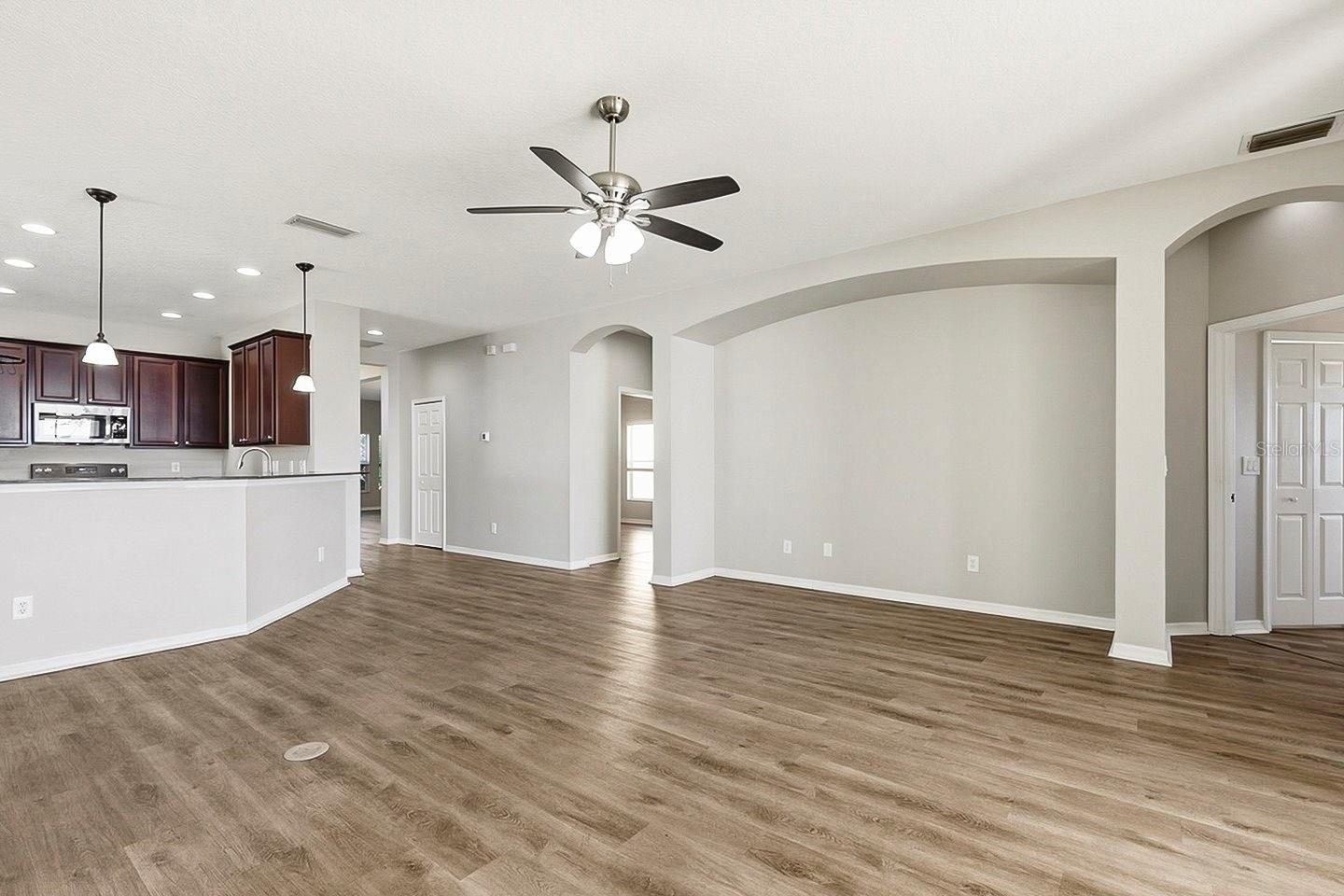 1762 MIRA LAGO CIR, RUSKIN, FL, 33570