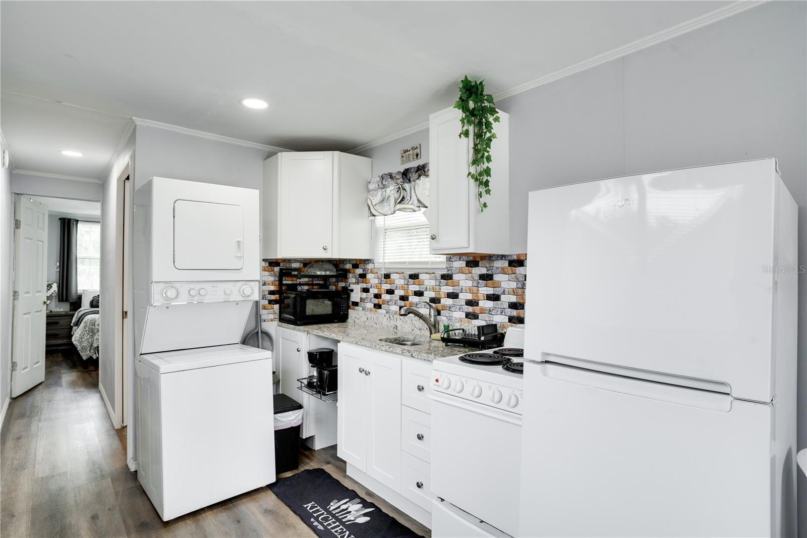 Building 4, 1/1 Home