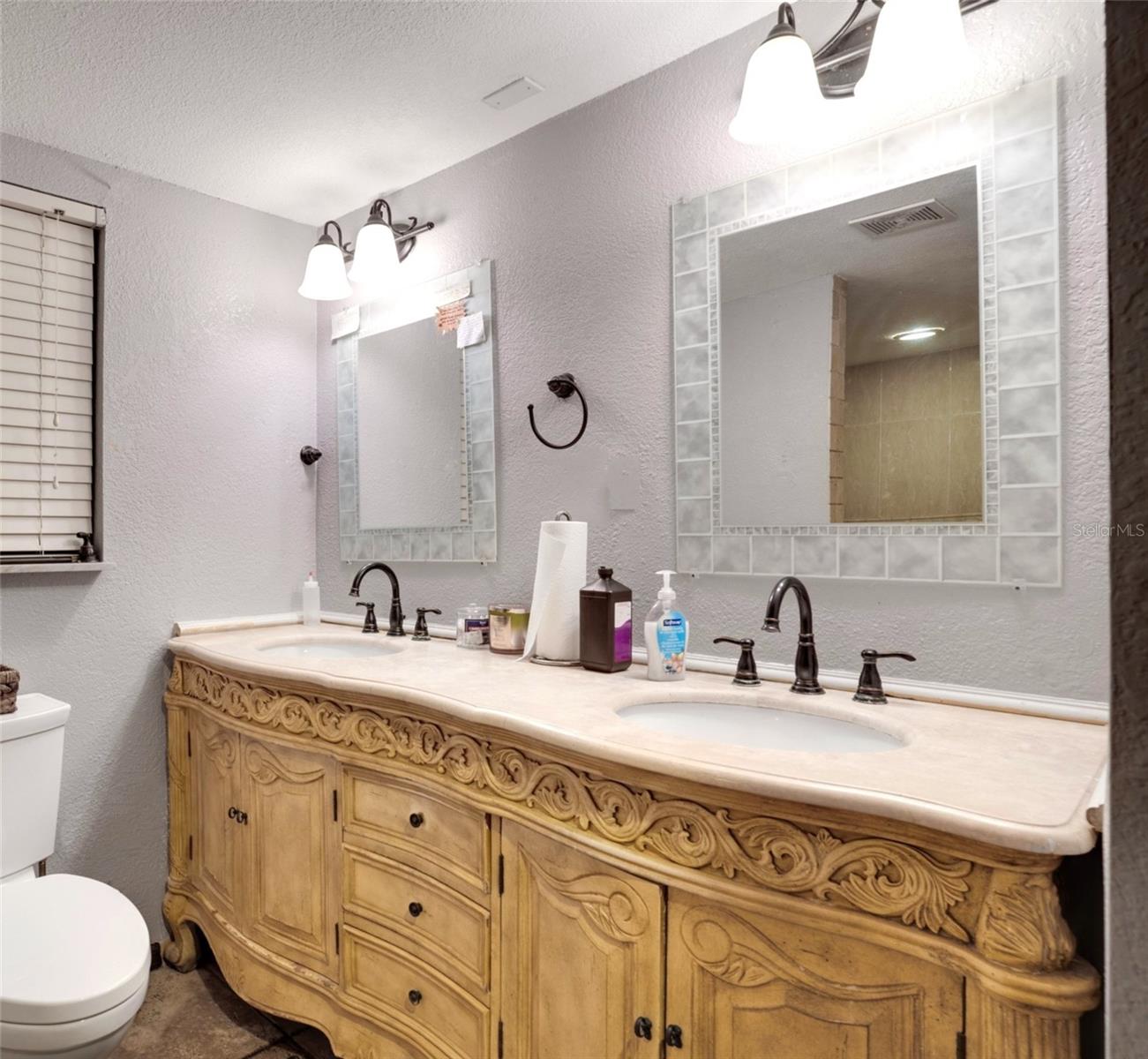 Main Home Primary En-Suite