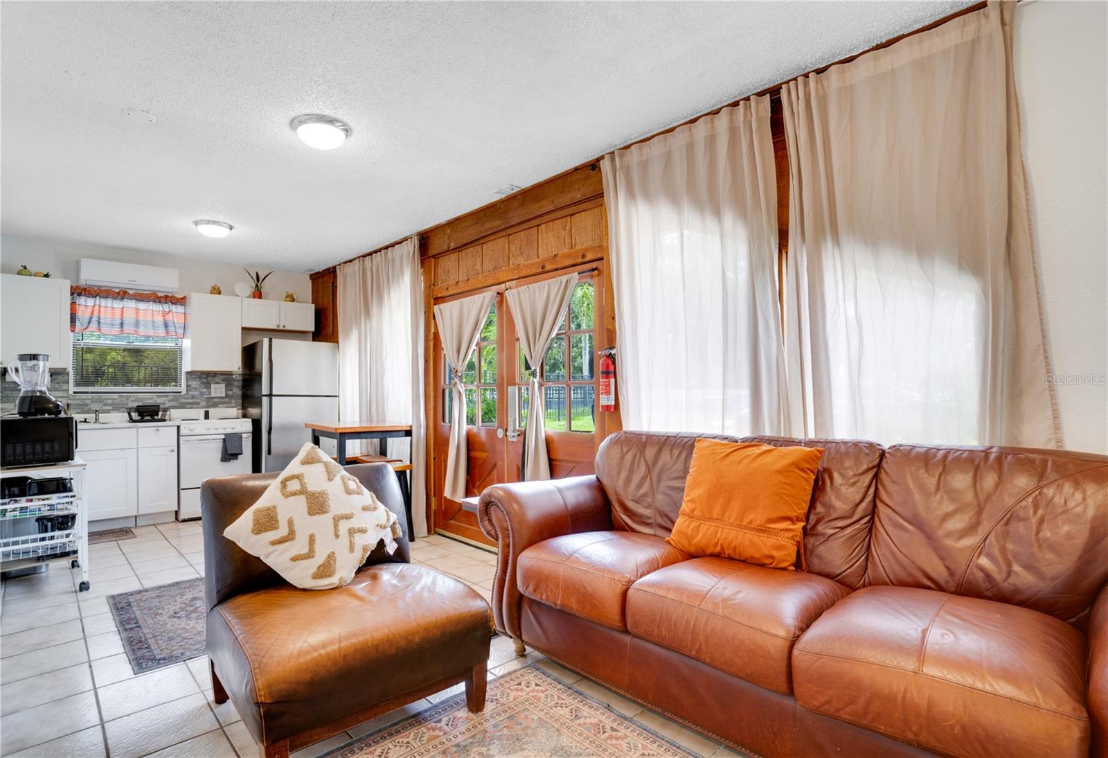 Building 3, 3/2 Home Upstairs