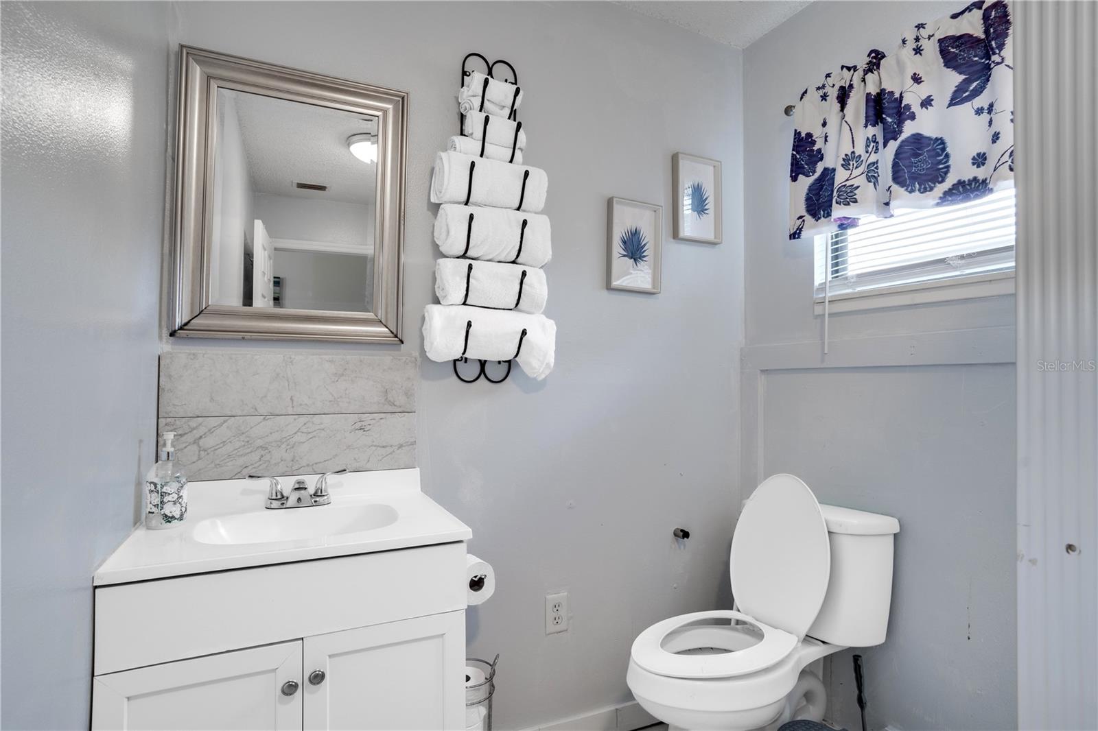 Building 4, 1/1 Home