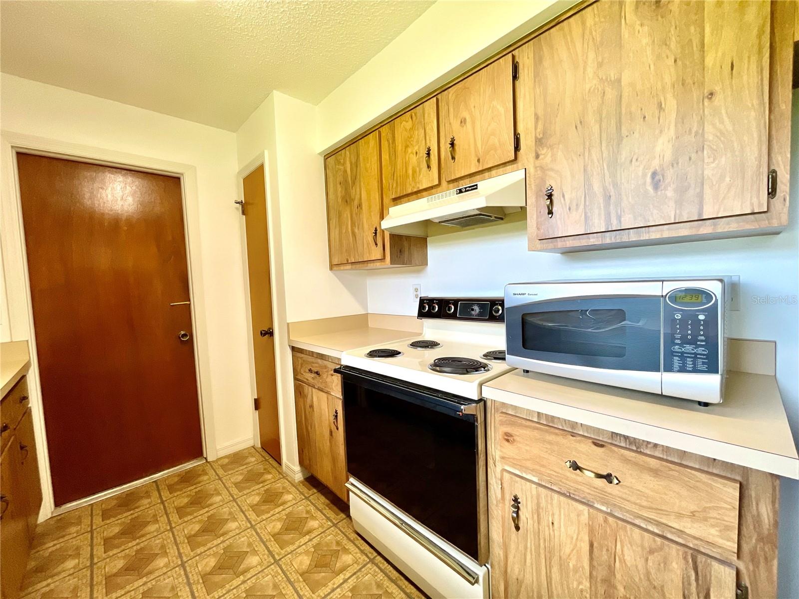 12053 SE 96TH TER, BELLEVIEW, FL, 34420