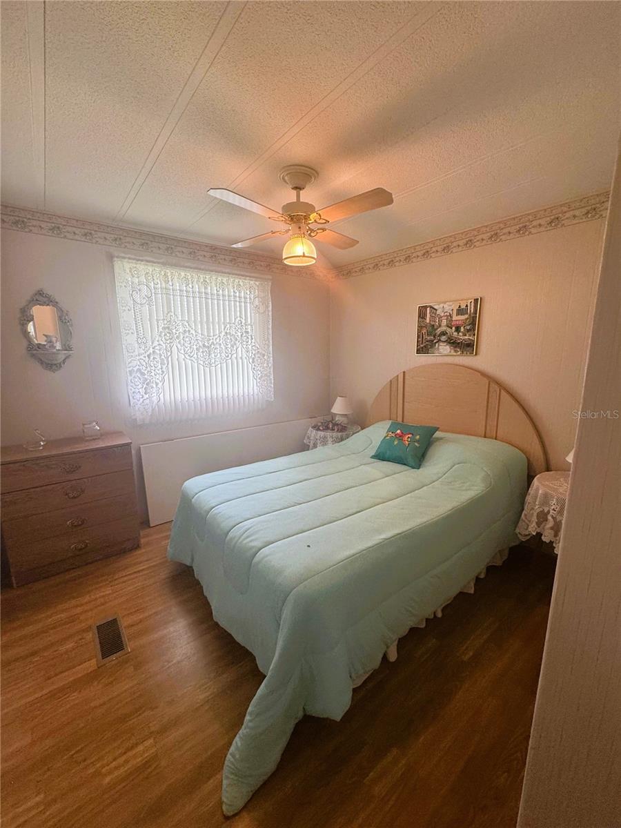 R4909854 Property Photo