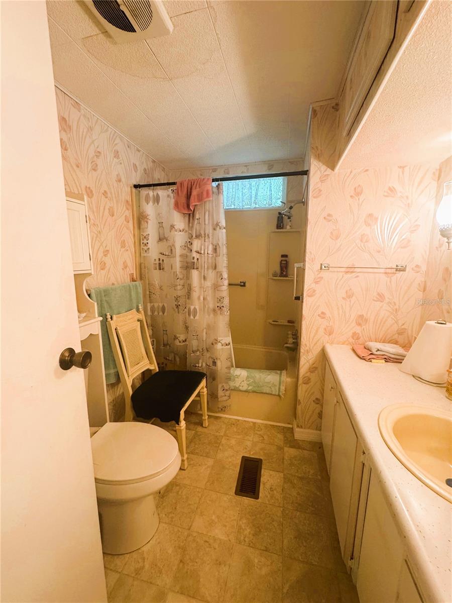 R4909854 Property Photo