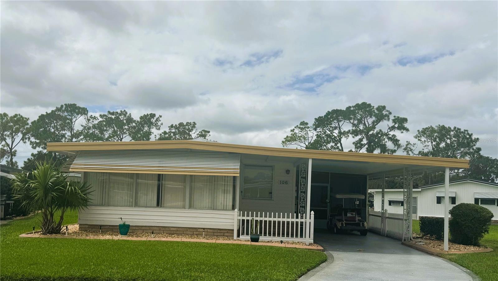 R4909854 Property Photo