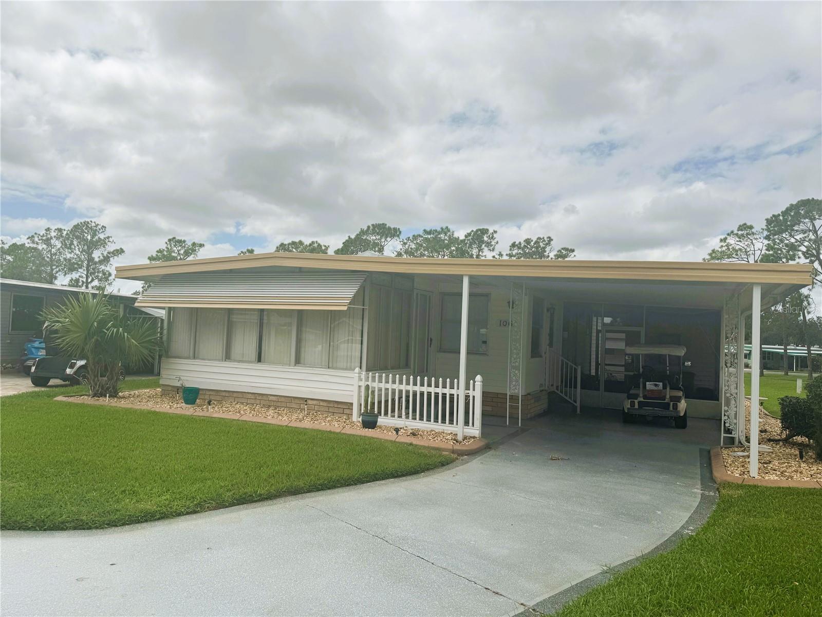 R4909854 Property Photo