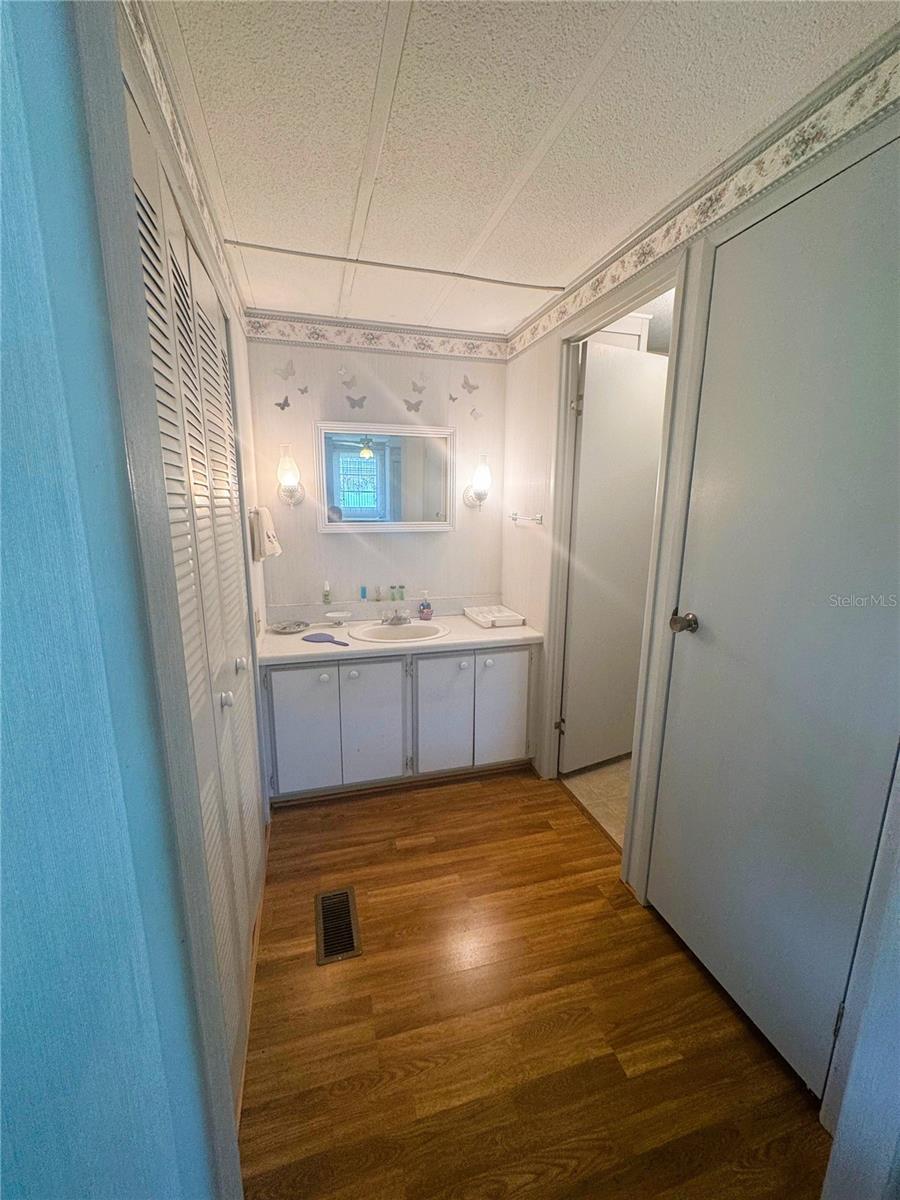 R4909854 Property Photo