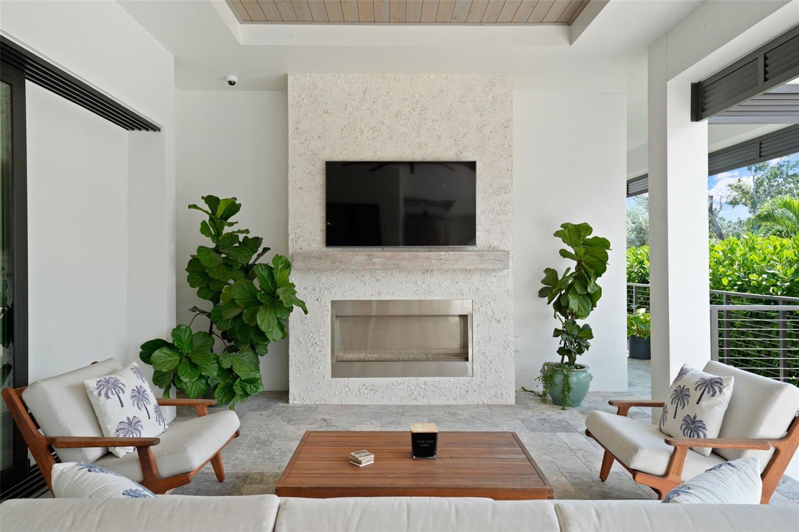 TB8423327 Property Photo