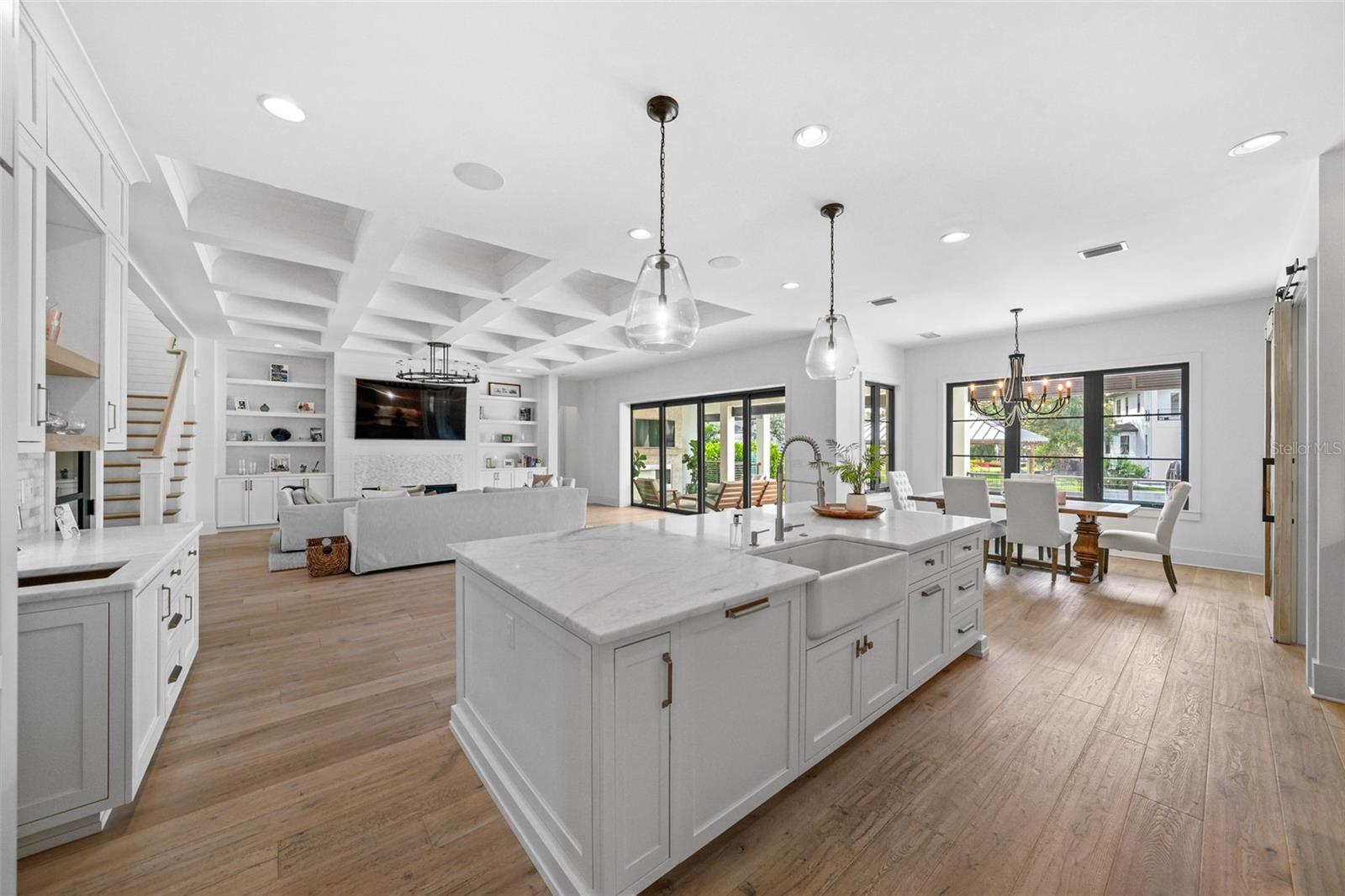 TB8423327 Property Photo