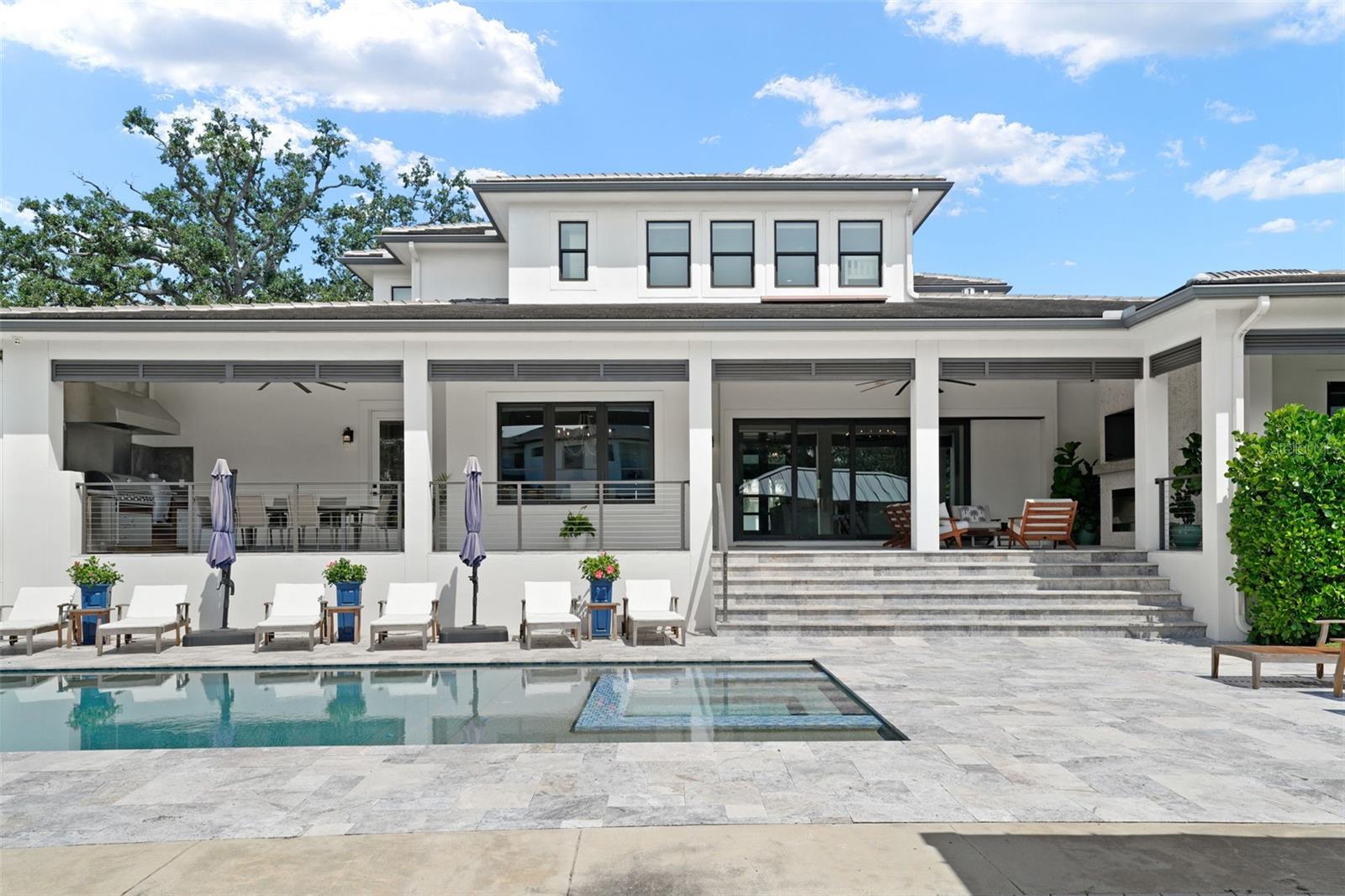 TB8423327 Property Photo