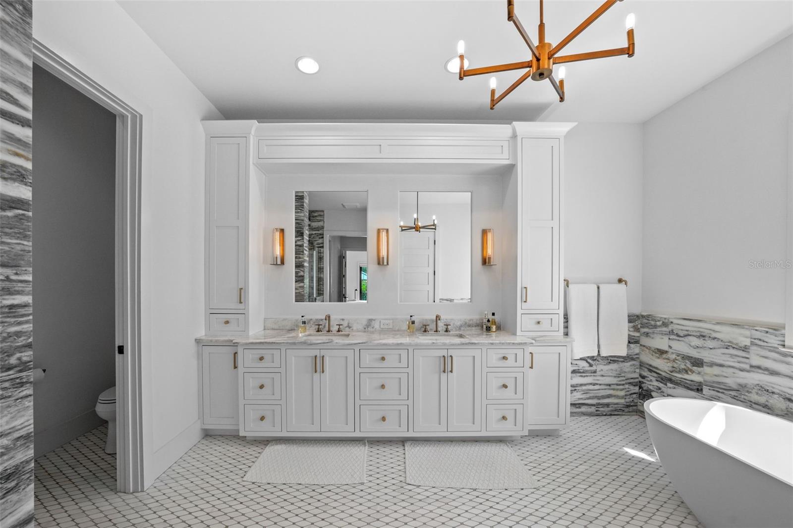 TB8423327 Property Photo