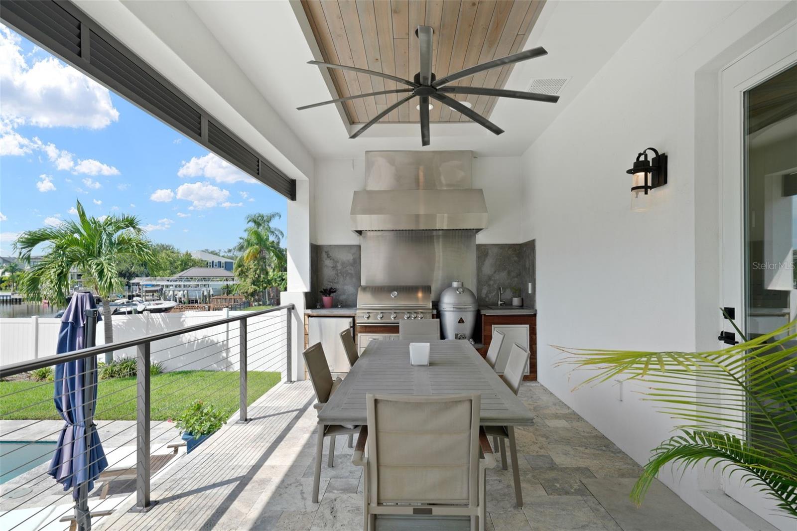 TB8423327 Property Photo