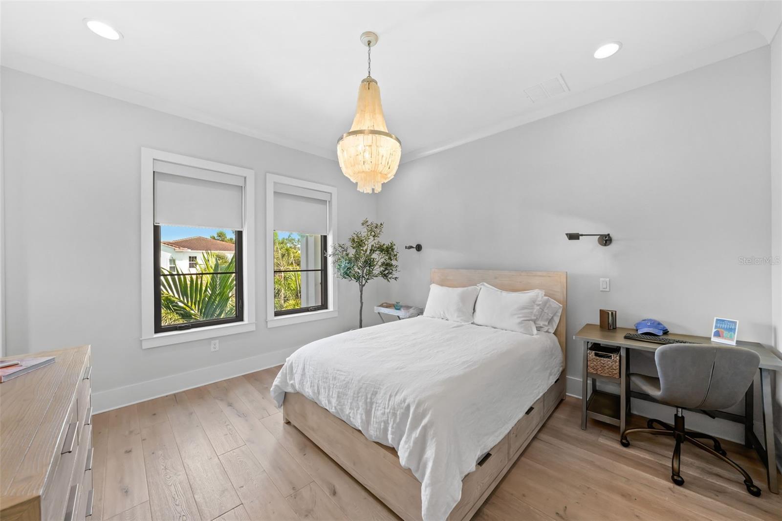 TB8423327 Property Photo