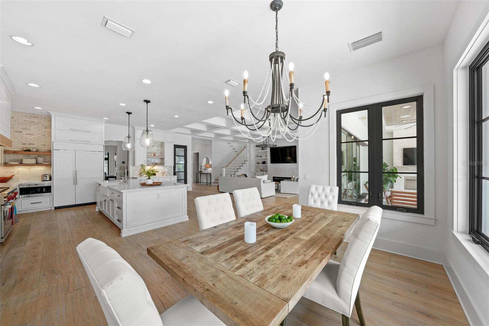 TB8423327 Property Photo