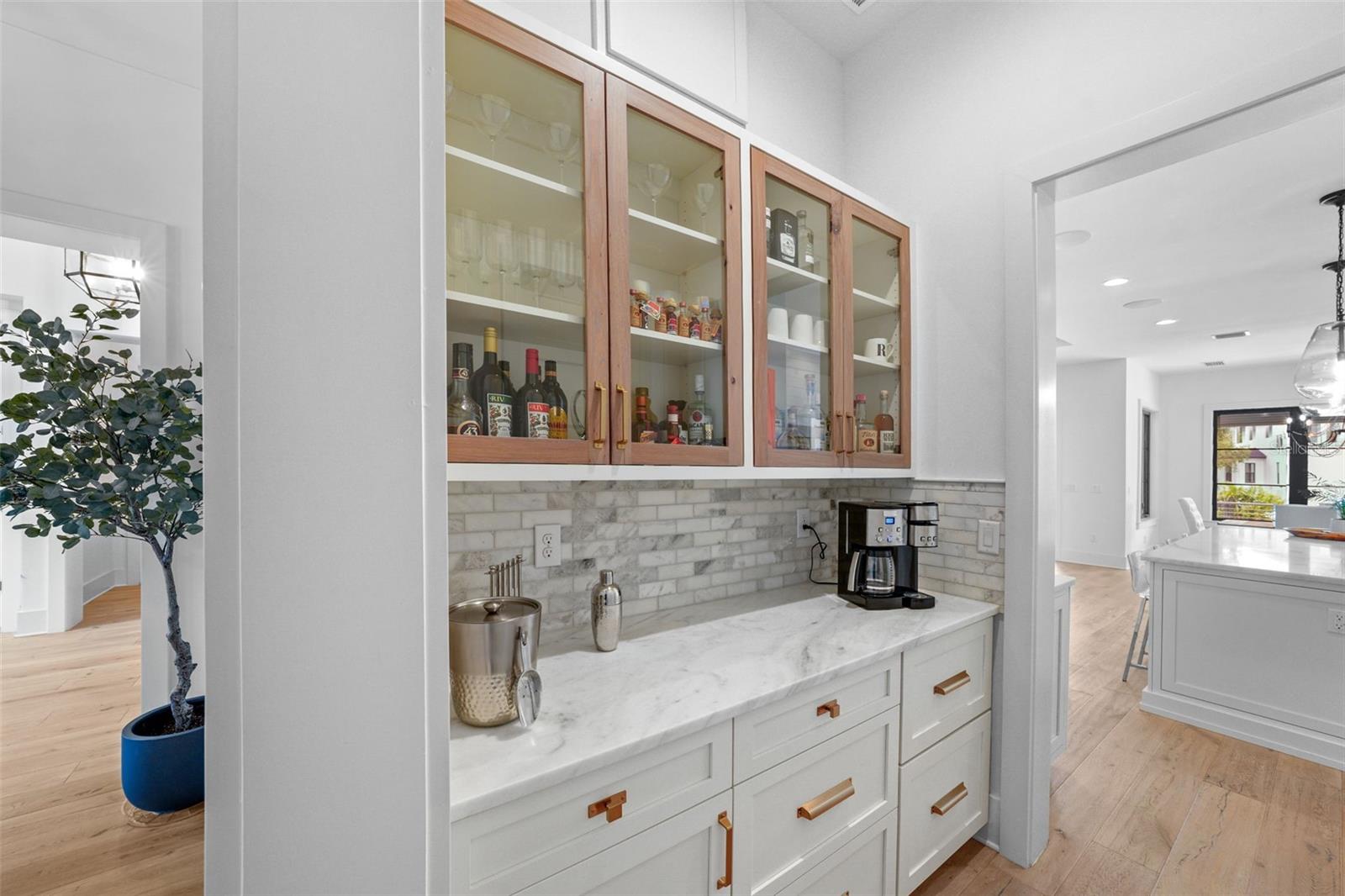 TB8423327 Property Photo