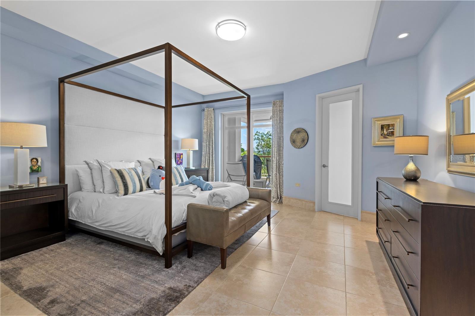 PR9115825 Property Photo