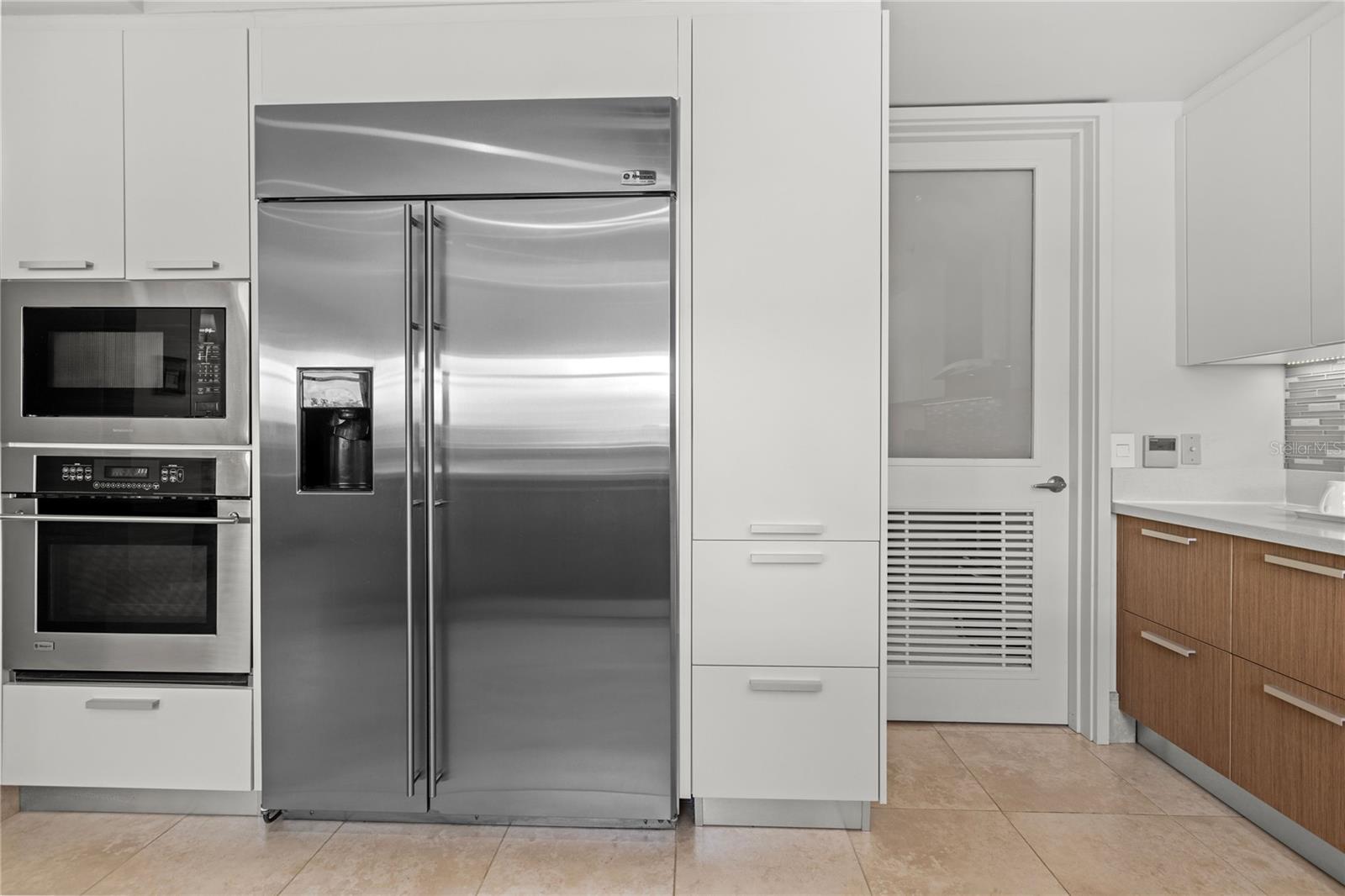 PR9115825 Property Photo