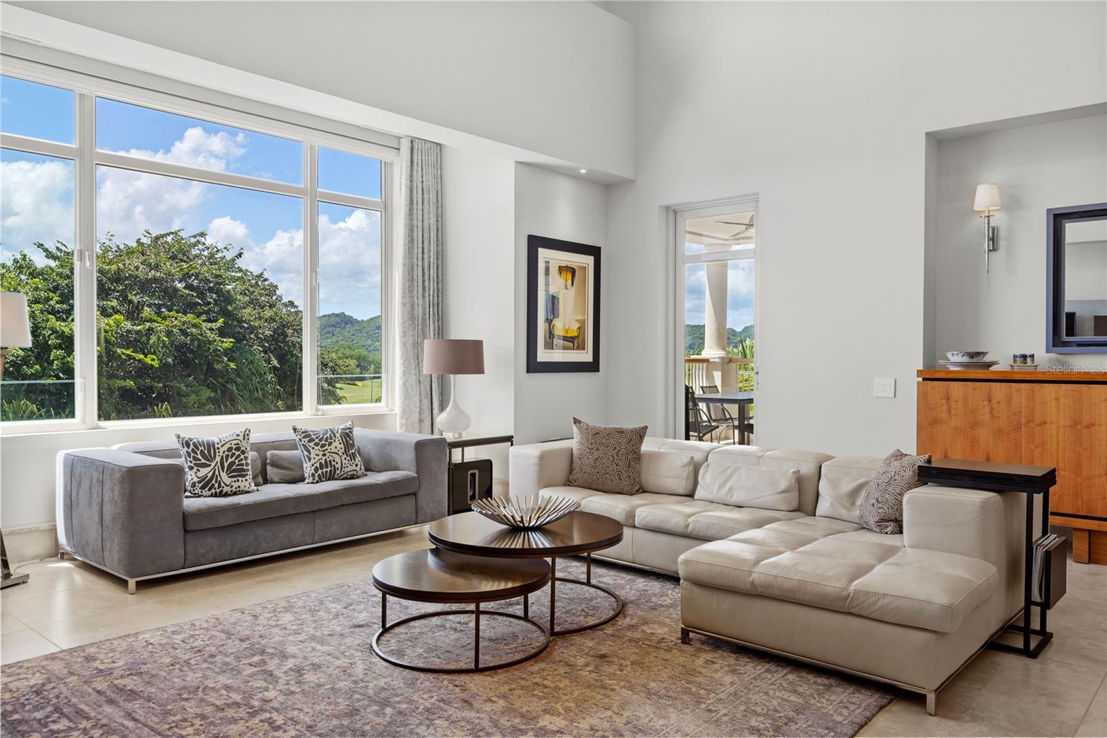 PR9115825 Property Photo