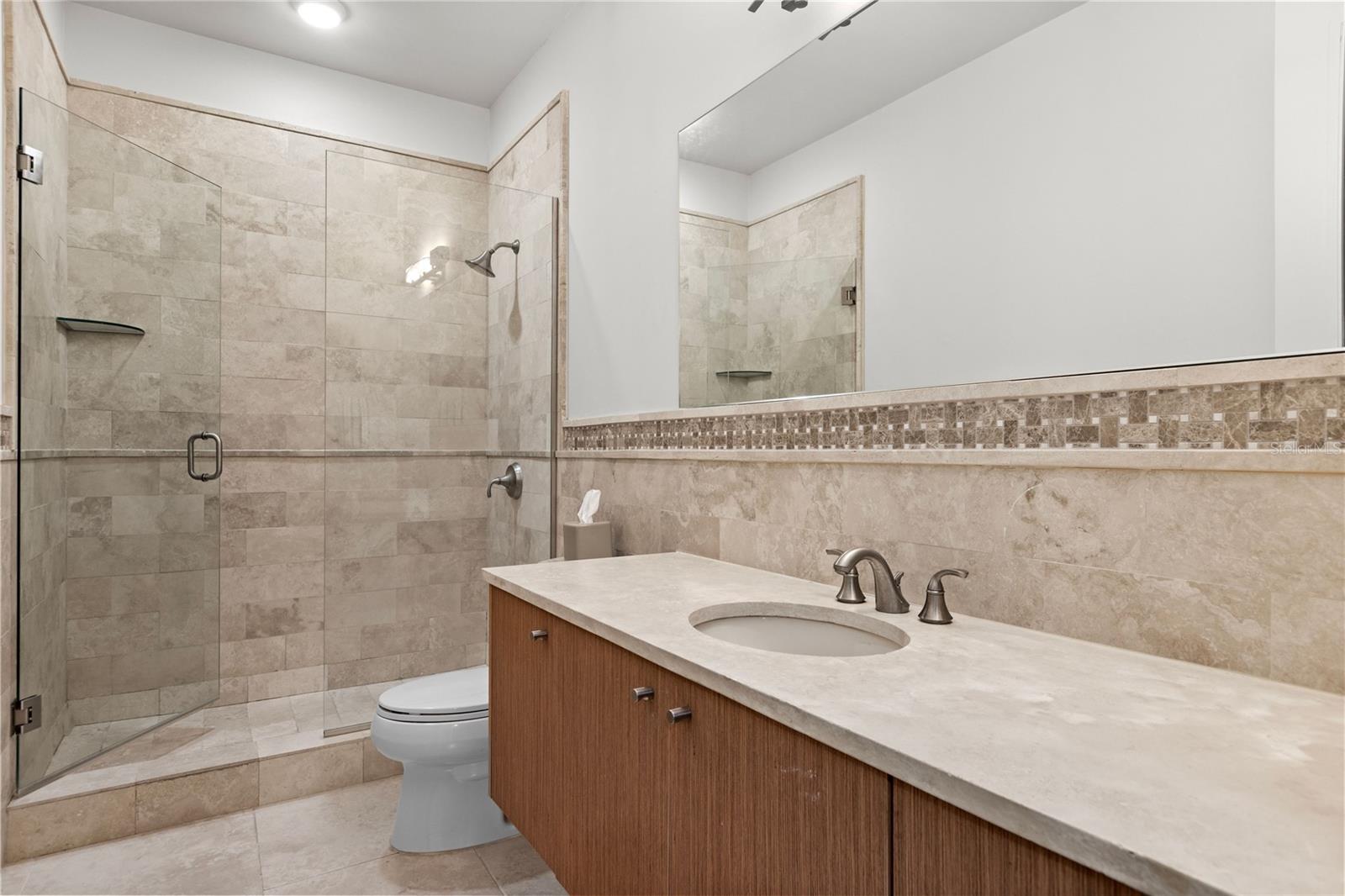 PR9115825 Property Photo