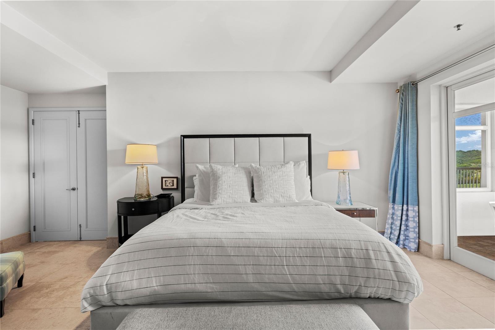 PR9115825 Property Photo