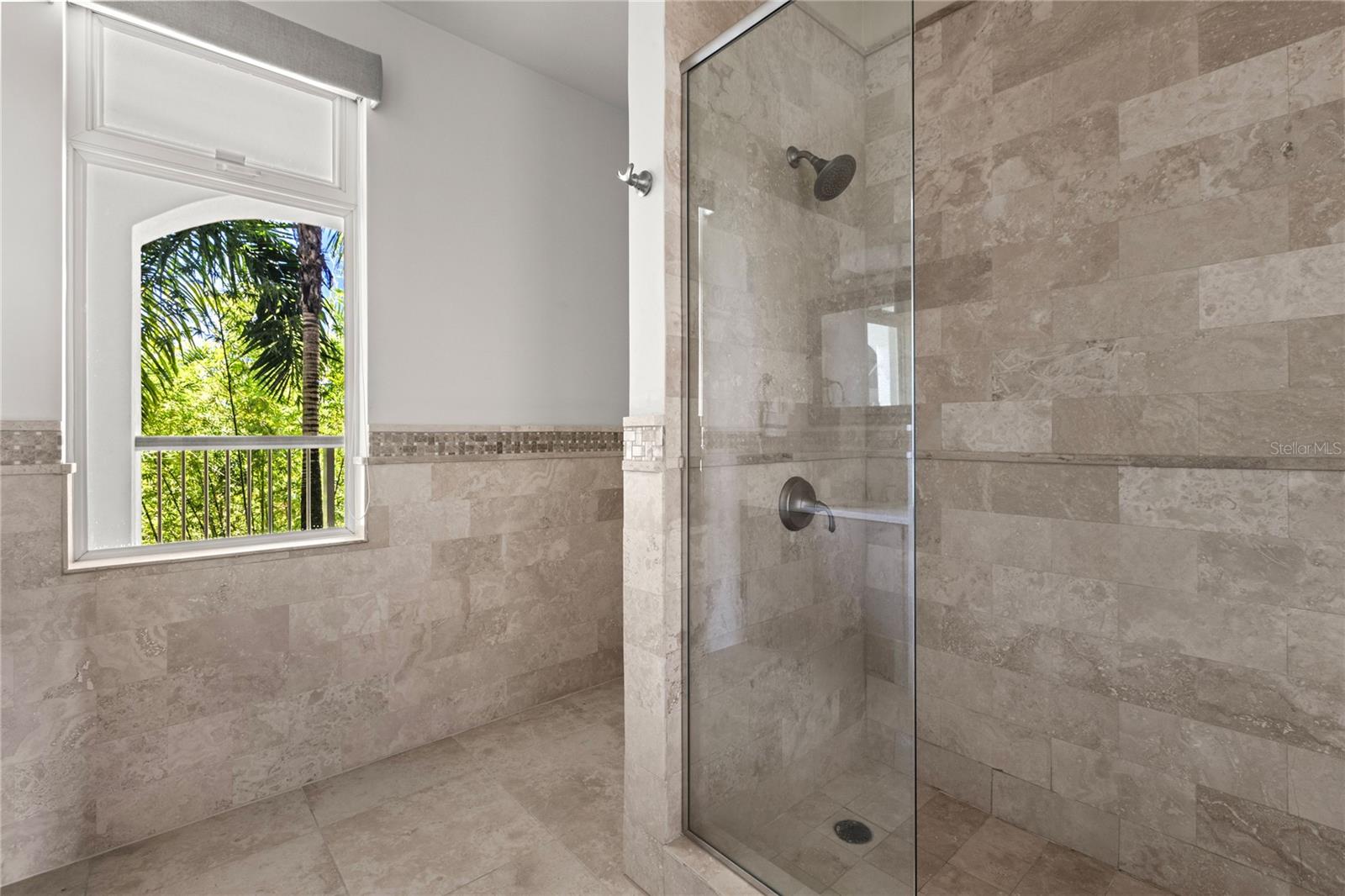 PR9115825 Property Photo