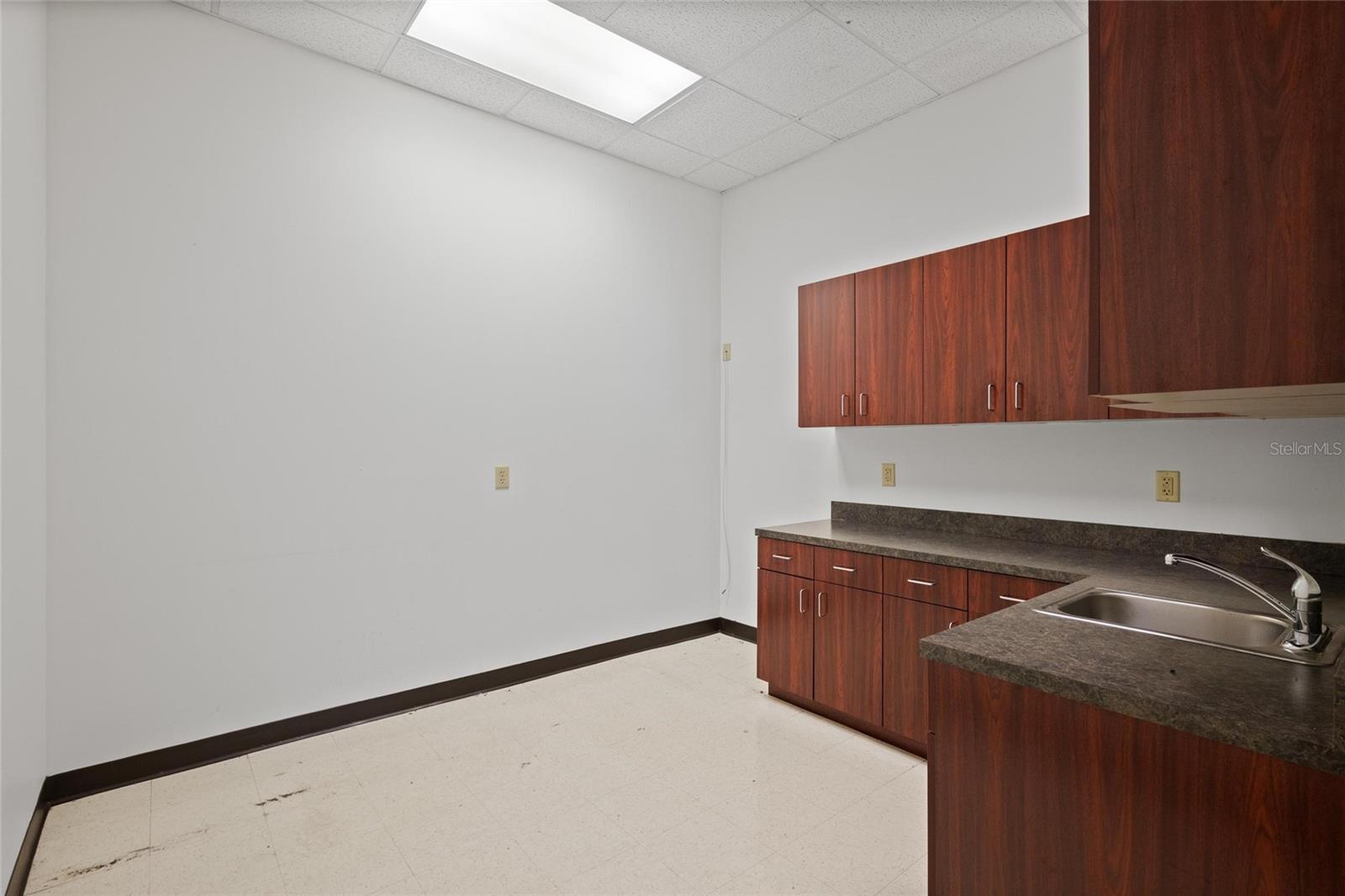 116 S PINELLAS AVE, TARPON SPRINGS, FL, 34689