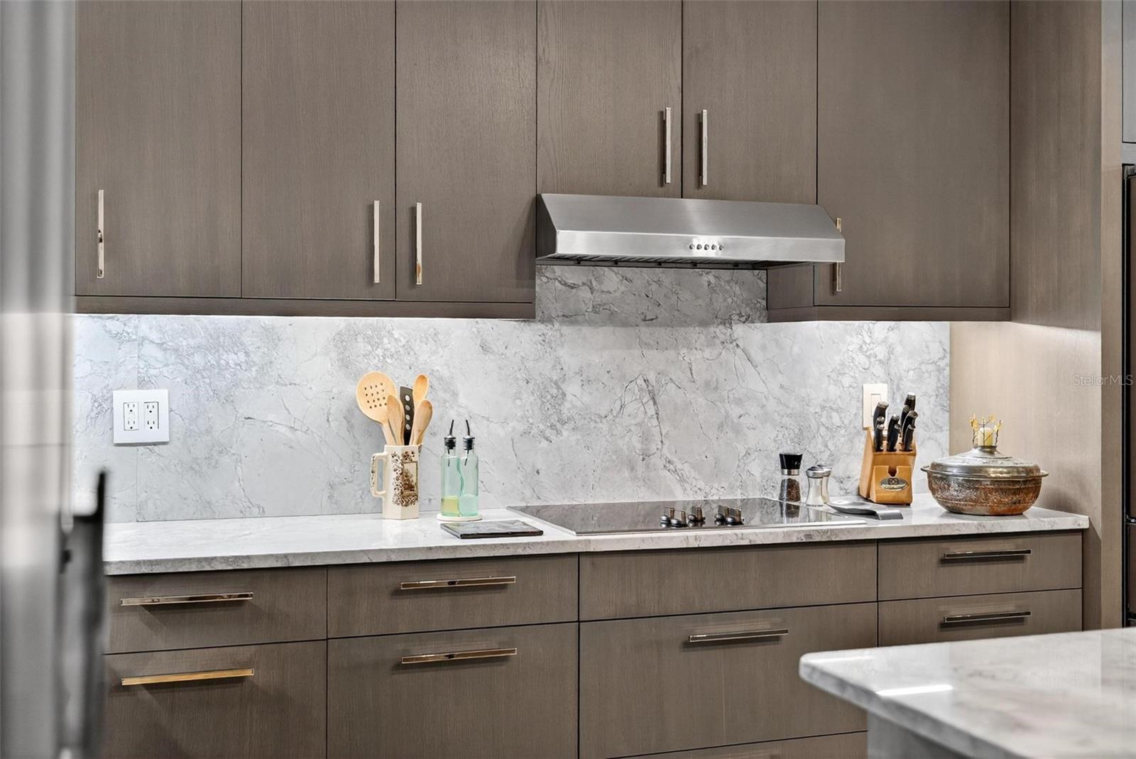 100 S EOLA DR #604, ORLANDO, FL, 32801