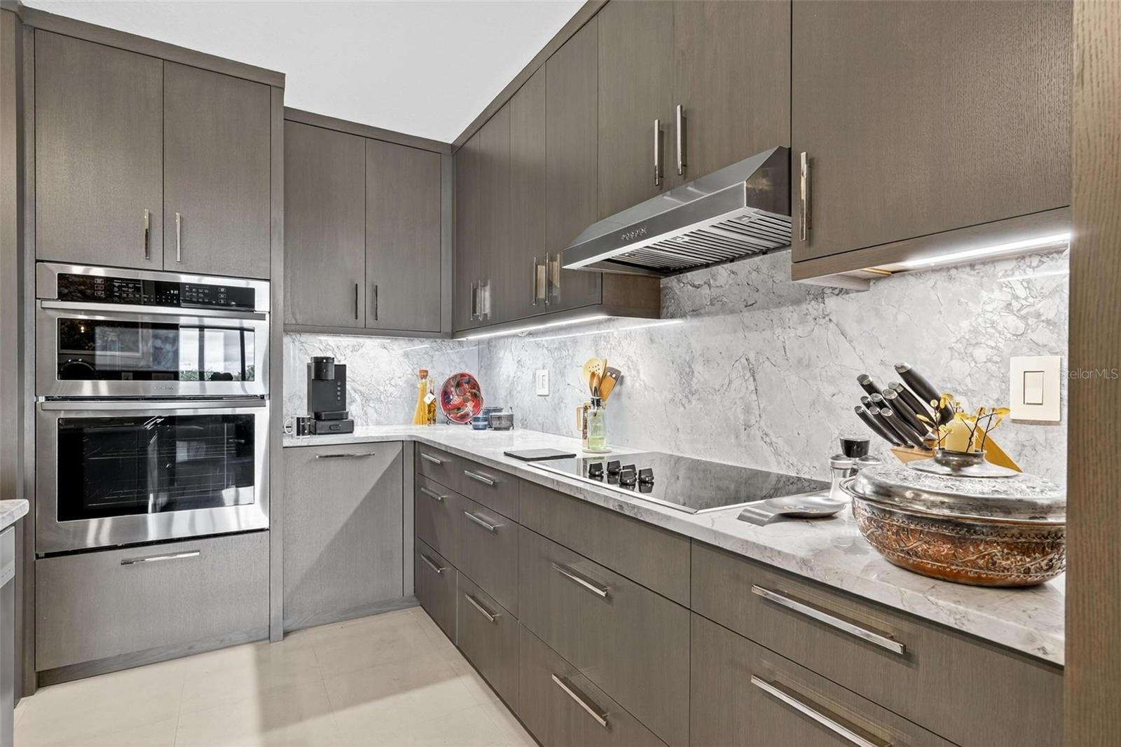 100 S EOLA DR #604, ORLANDO, FL, 32801