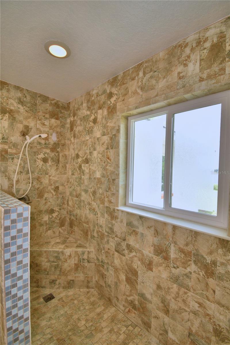 1380 LUCERNE LOOP RD NE, WINTER HAVEN, FL, 33881