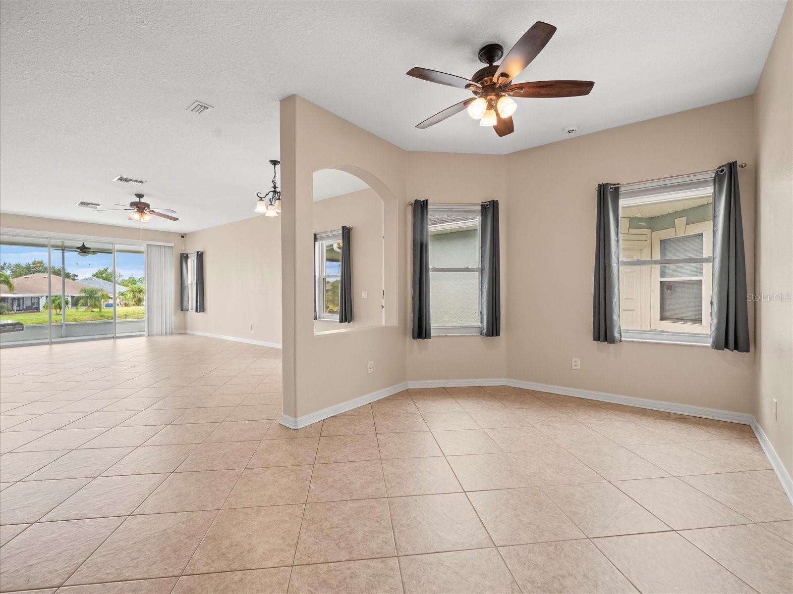 6811 SURREY OAK DR, APOLLO BEACH, FL, 33572