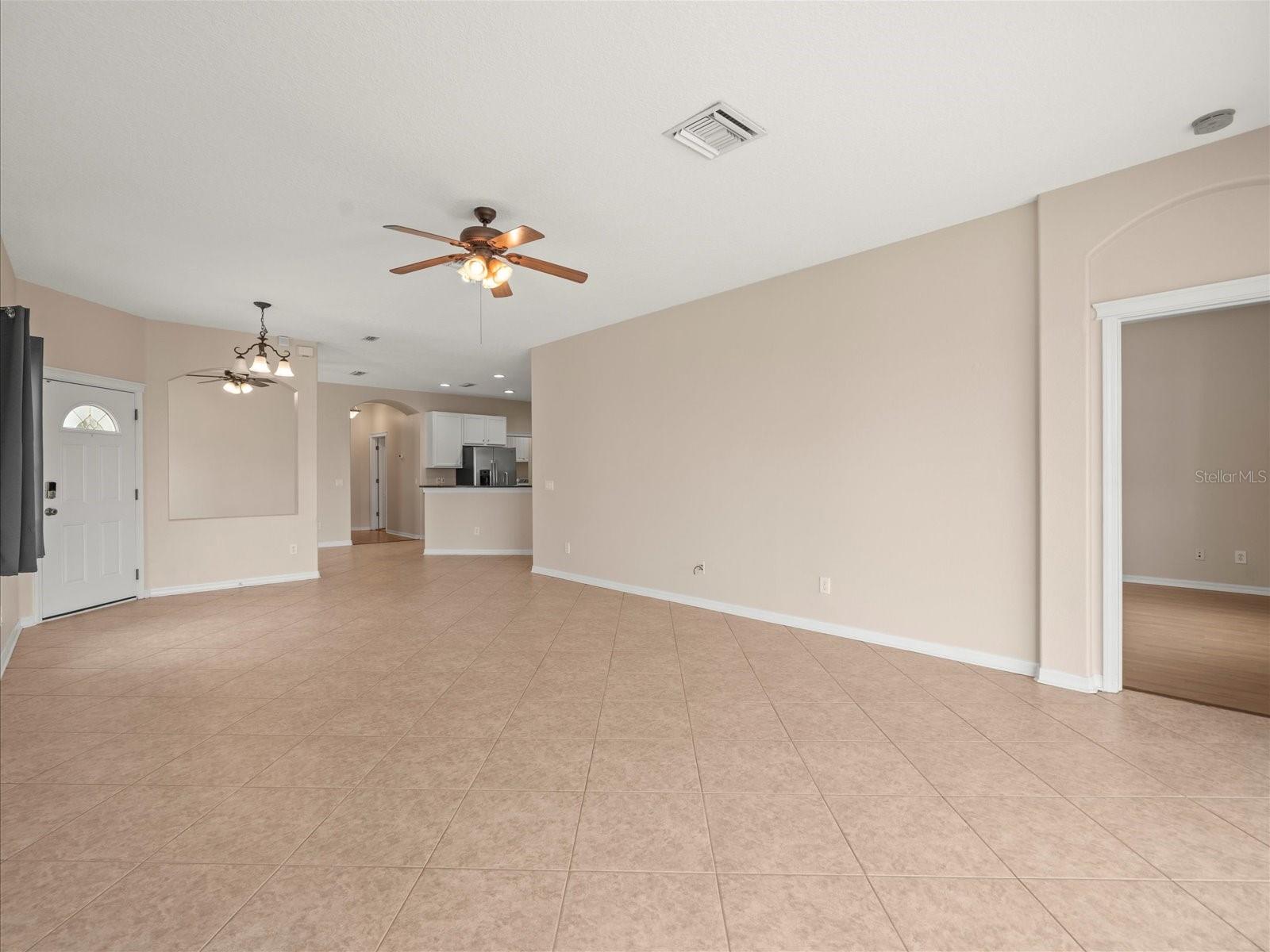 6811 SURREY OAK DR, APOLLO BEACH, FL, 33572