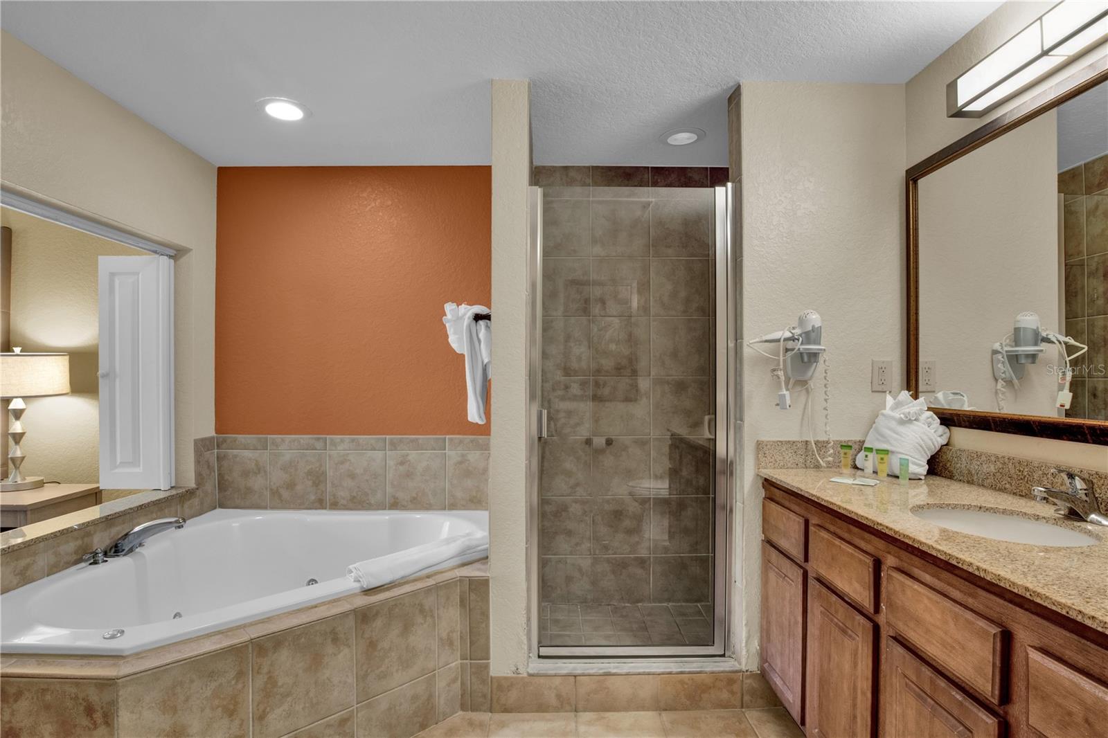 12556 FLORIDAYS RESORT DR #307, ORLANDO, FL, 32821