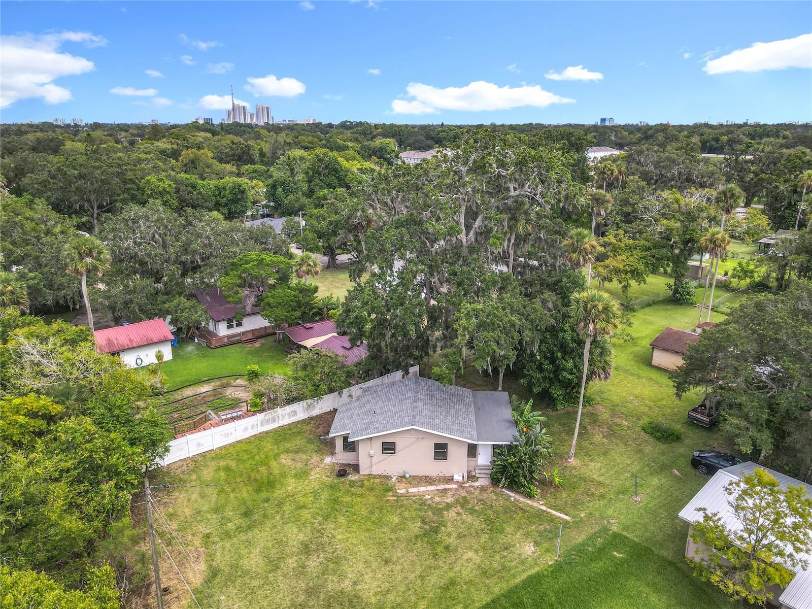 633 1/2 ELM AVE, DAYTONA BEACH, FL, 32117