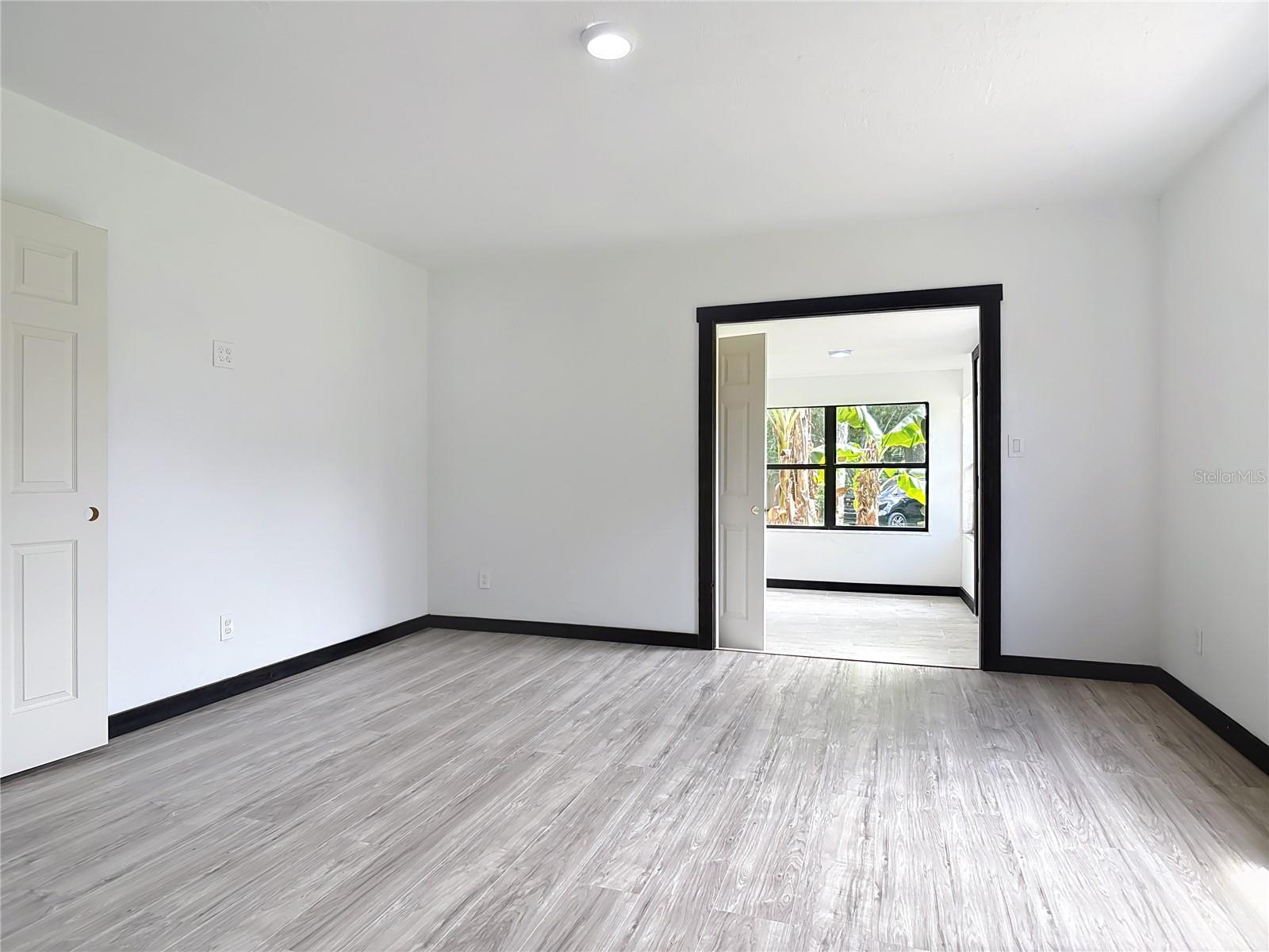 633 1/2 ELM AVE, DAYTONA BEACH, FL, 32117