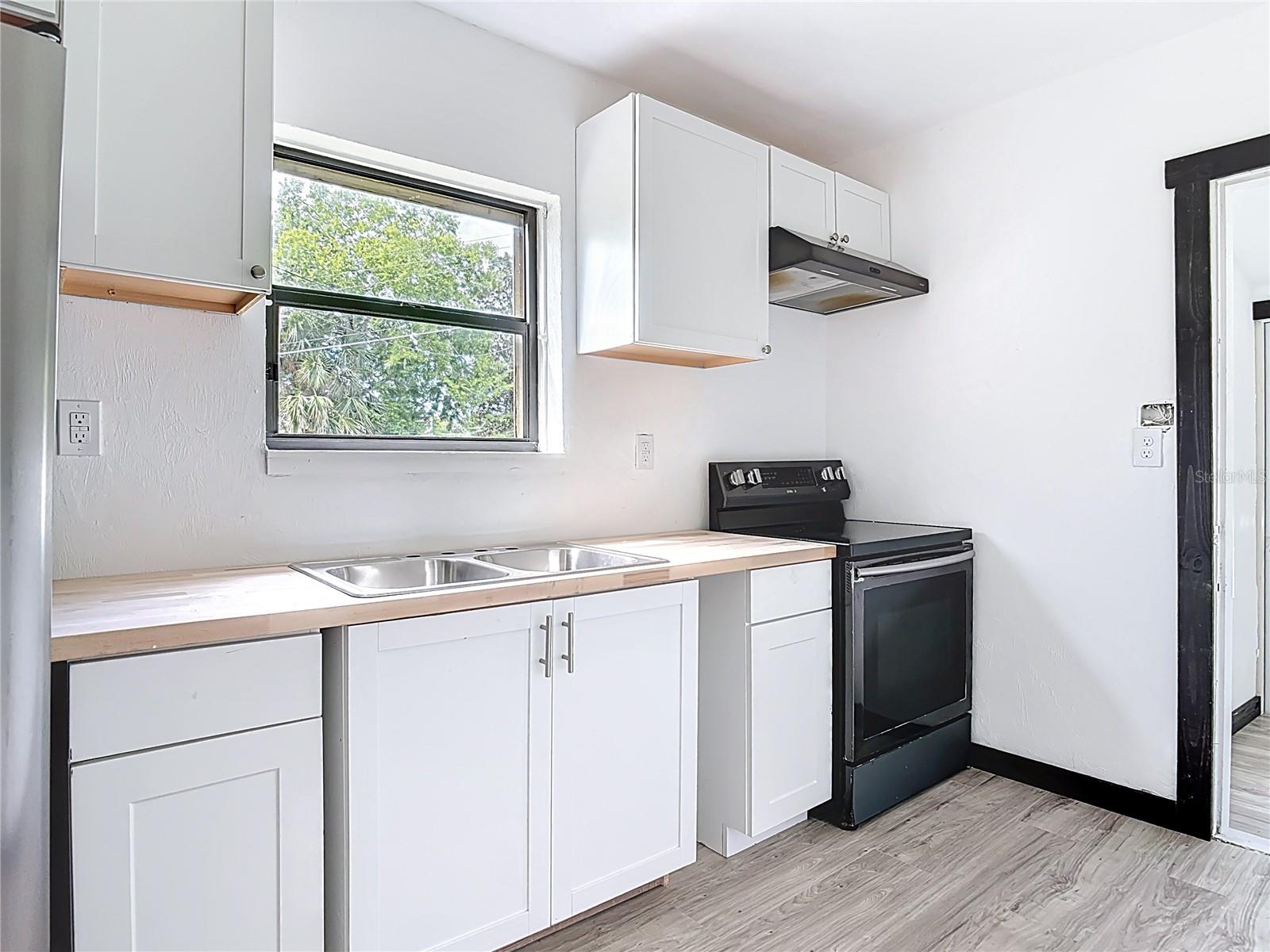 633 1/2 ELM AVE, DAYTONA BEACH, FL, 32117