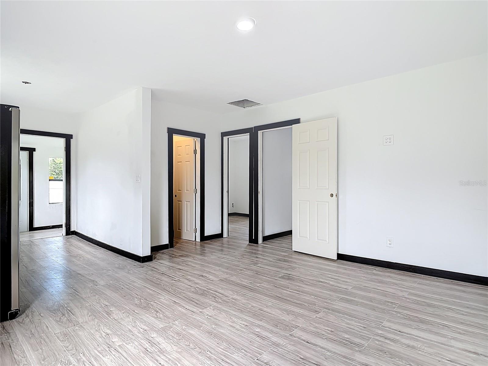 633 1/2 ELM AVE, DAYTONA BEACH, FL, 32117